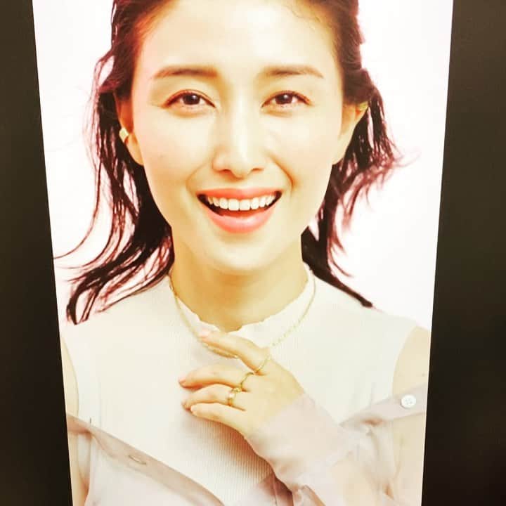 のインスタグラム：「@be_story_official  #美スト　10月号　17日発売です😊 @tamalin727  さんにトリプルピンクベースのメイクをしていただきました💄表紙は　#山田涼介　さん。今回も情報盛りだくさんです😊ぜひご覧下さい！ #ナイスエイジング」