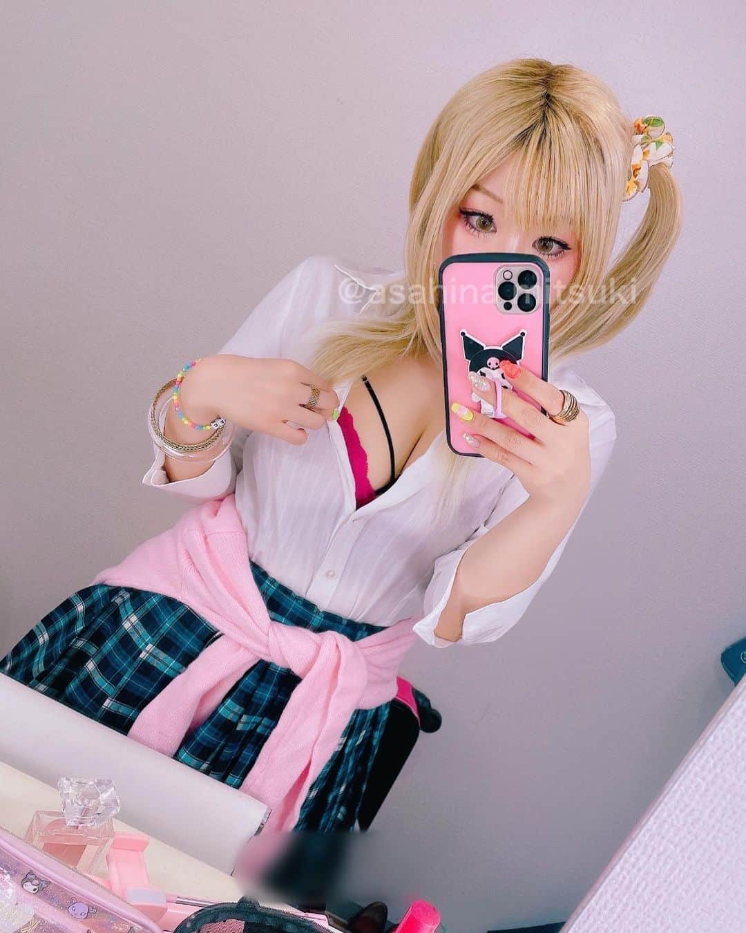 Minchanのインスタグラム：「チラリズム💗    #コスプレ #グラビア  #life #instagood #instagram #instalike  #cosplaygirl #selfie #cosplayer #cosplay #otaku #gamergirl #gamergirls #自撮り女子 #japanesegirl #japanese #japanesecosplay  #curvygirl #gal #xoxo💋 #코스프레 #여자 #여자친구 #fllowme」
