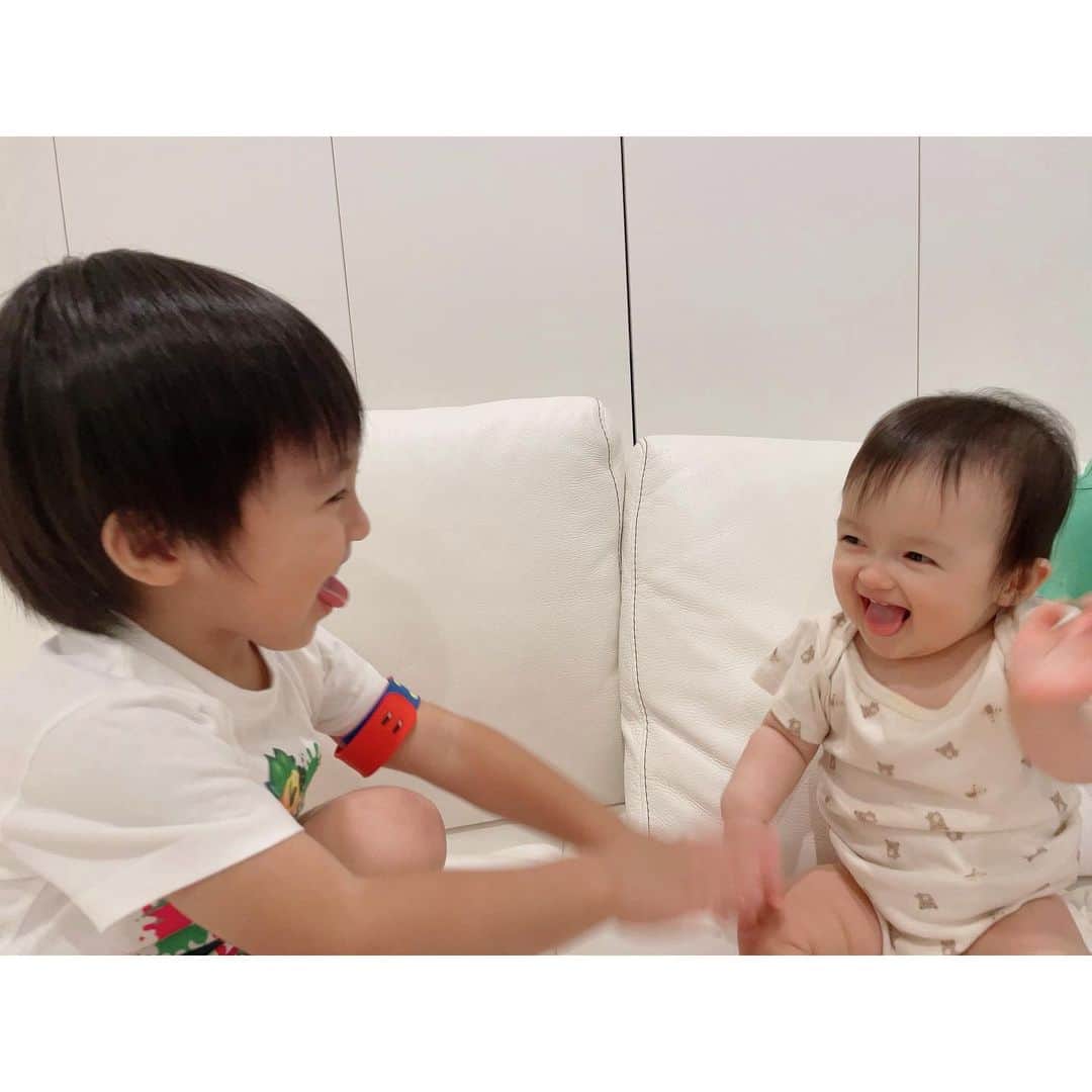 川崎希さんのインスタグラム写真 - (川崎希Instagram)「べ〜😝  お互いに面白いみたいでずっと笑顔💓💓💓  @ochibiochibinu  #兄妹」8月15日 11時26分 - kawasakinozomi