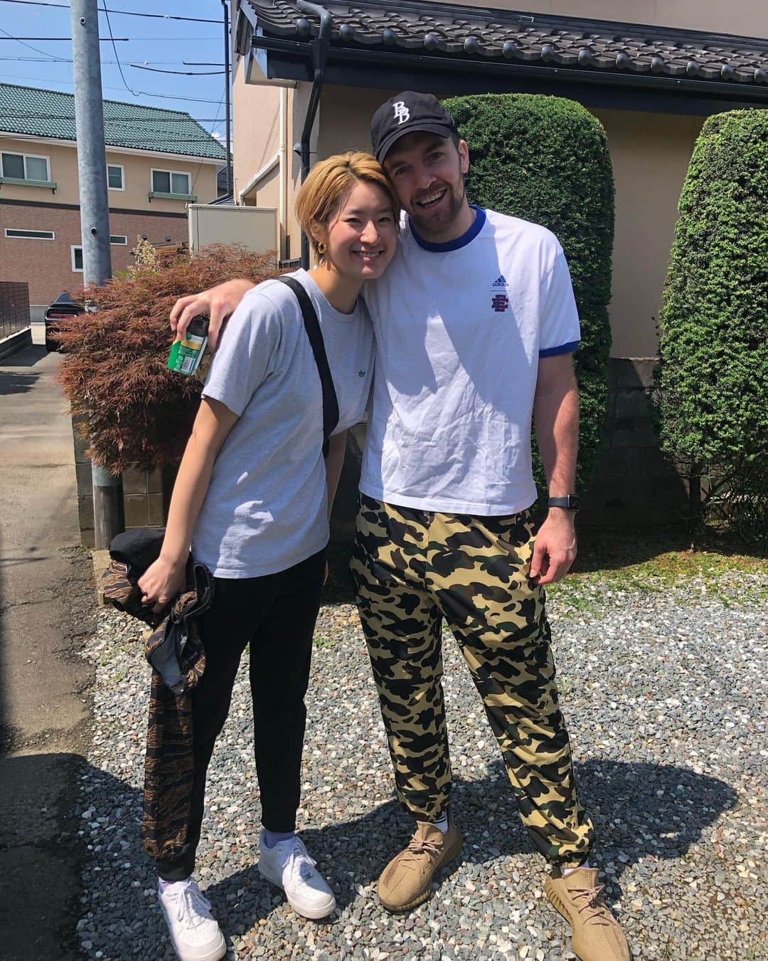 のインスタグラム：「Just married🤵‍♂️👰  これからも夫婦をどうぞよろしくお願いします🤝 #自由契約者リストから外れましたw #8月10日」