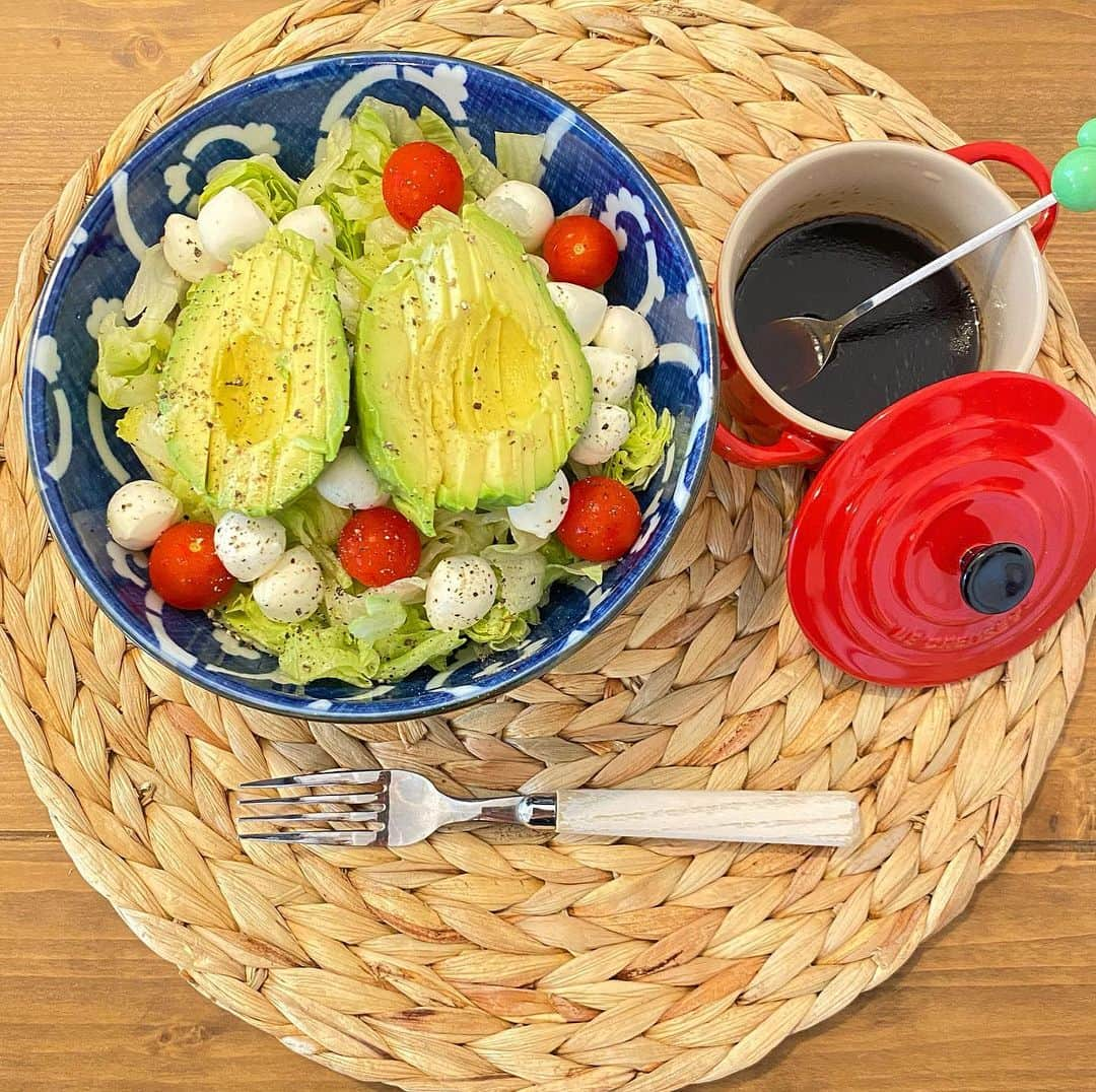 天木じゅんさんのインスタグラム写真 - (天木じゅんInstagram)「. . avocado salad🥗🥑 わさび醤油dressing♡ . . #天木ごはん #サラダ #healthy」8月15日 15時17分 - jun.amaki