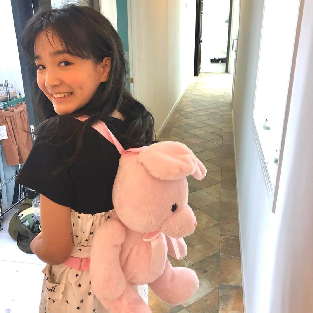 ニコ☆プチのインスタグラム：「うさぎしょってゴキゲンな子😙🎀  #石原咲奈」