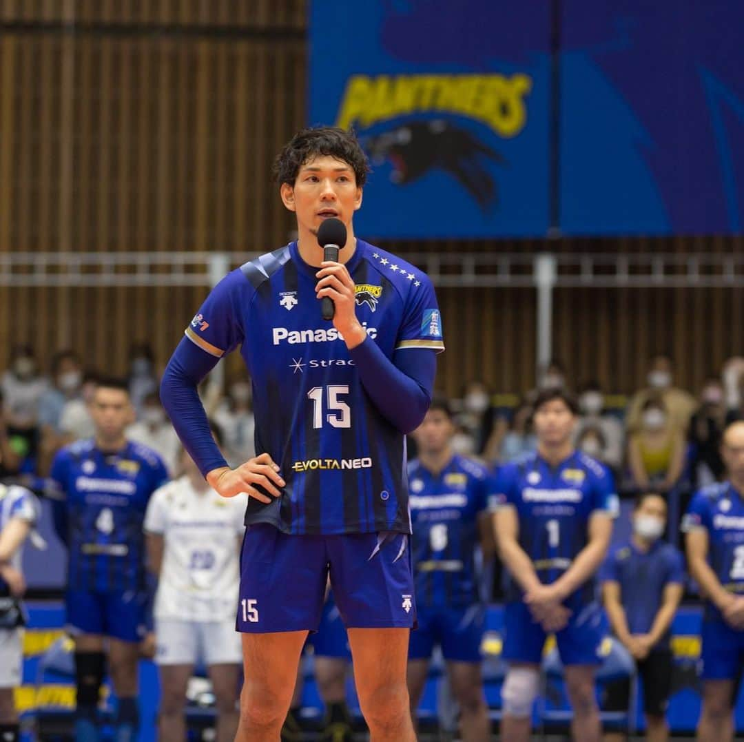 福澤達哉さんのインスタグラム写真 - (福澤達哉Instagram)「*** 8/14/2021 The best moment ever… I’m really grateful for Panasonic,CLUB,TEAMMATES,SUPPORTERS,FAMILY… I’m the happiest person in the world. #自分には何ができるのか #アスリートとして何を残せるのか #ずっと感じていた不安を #パナソニックや #パンサーズのみんな #これまで共に戦ってきた仲間 #家族 #支えてくれたファンの皆様 #みんなが吹き飛ばしてくれました #そして #みんなが教えてくれました #自分の進んできた道は #間違いではなかったんだと #みんなからの愛 #しかと受け取りました #世界一の幸せ者です #チャオ」8月15日 16時45分 - 1tatsu5