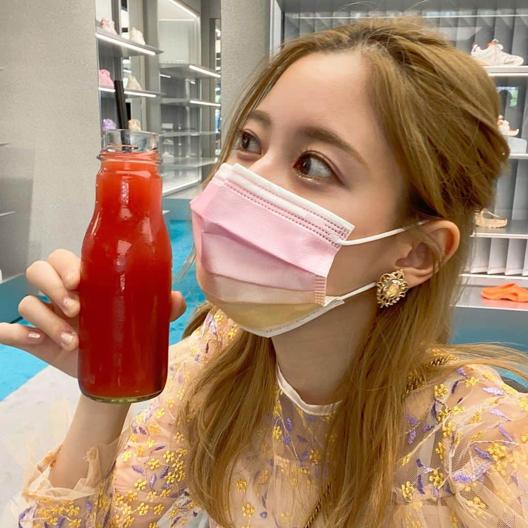 ゆきりぬさんのインスタグラム写真 - (ゆきりぬInstagram)「宮下パークのバレンシアガ💖 スイカジュースもらったよ🍉  #balenciaga」8月15日 17時14分 - yukirin_u