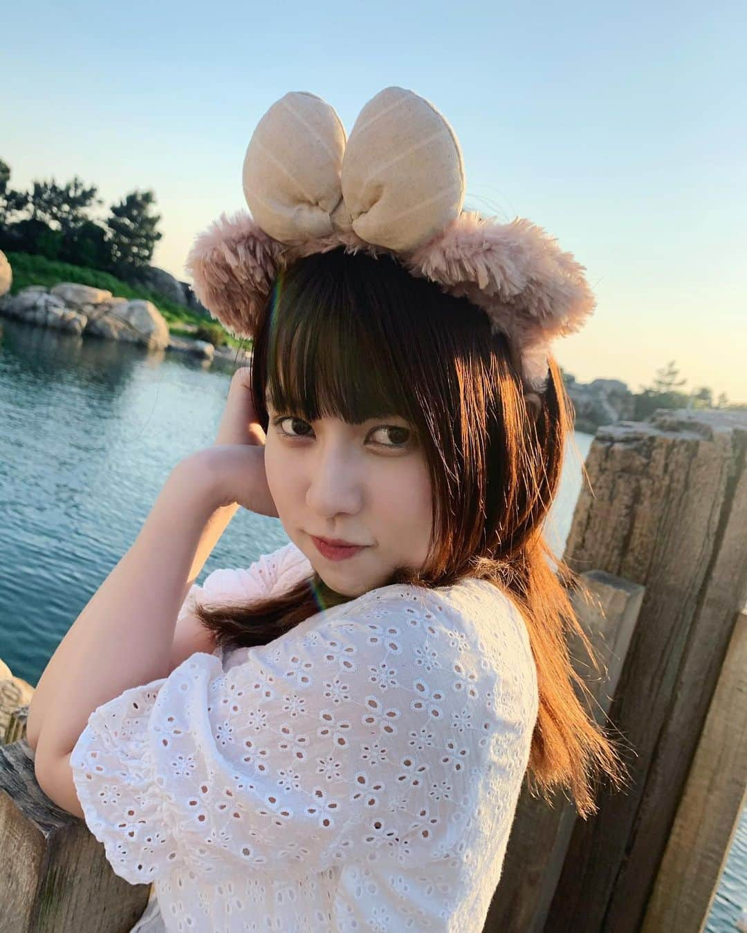 田部絵美さんのインスタグラム写真 - (田部絵美Instagram)「かなーり前の写真です🧸 またいつかディズニー行きたいなぁ〜🌈 . #半袖着てるけど極寒だった #めちゃめちゃ浮いていた #季節感バグ」8月15日 20時51分 - _butanabeemi_