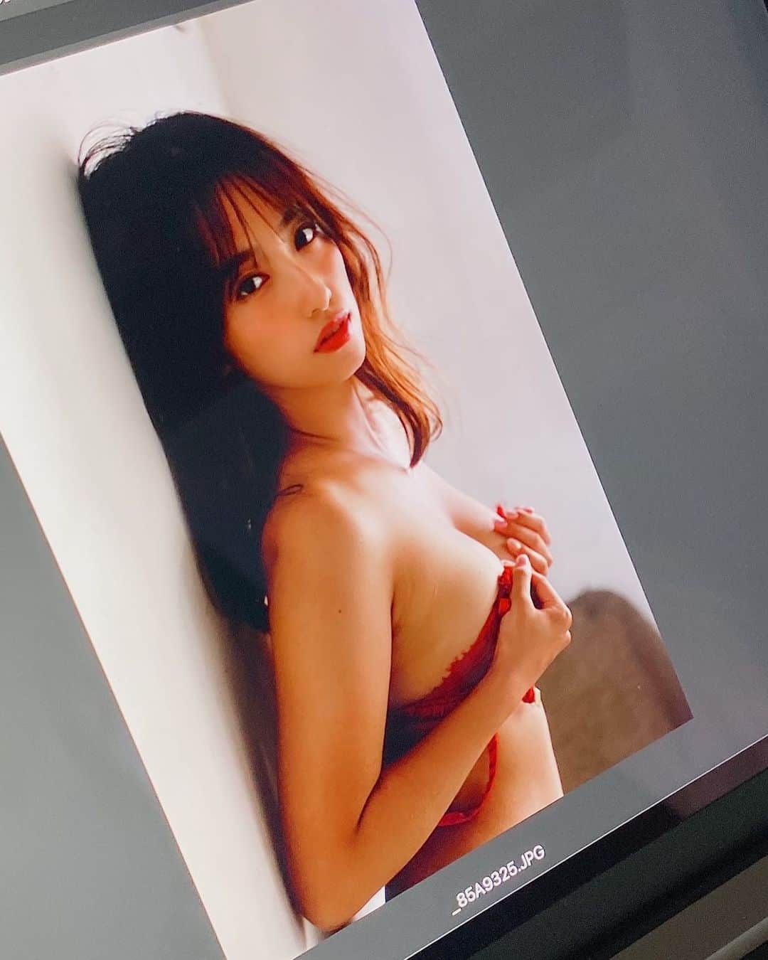 高梨瑞樹さんのインスタグラム写真 - (高梨瑞樹Instagram)「. ヤンマガweb第二弾は ピアノをテーマにしたグラビアです♪̊̈♪̆̈ . 詳細はストーリーで◎」8月15日 21時20分 - tkns_mzk