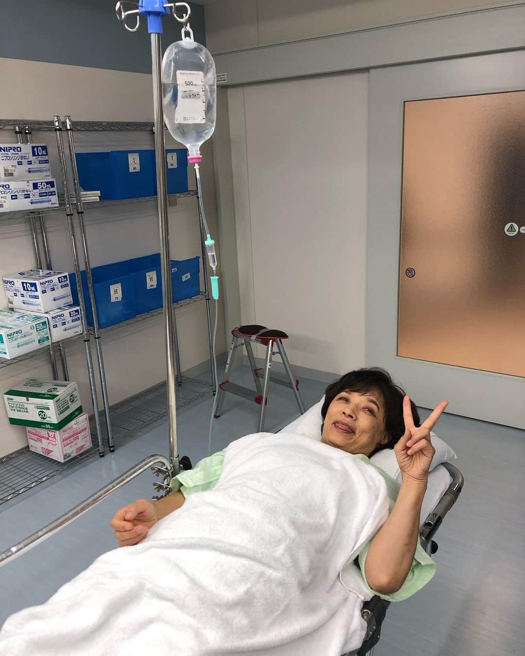 榊原郁恵さんのインスタグラム写真 - (榊原郁恵Instagram)「. ご心配なく！！コレは今夜放送のドラマの写真ですから❗️ 雨はまだまだ降り続くようです…今夜も気をつけて下さいね。 ドラマは日テレ『ボクの殺意が恋をした』どんどん目が離せない展開になってます‼️ では…‼️👋  #ボクの殺意が恋をした #ボク恋  #読売テレビ　#日本テレビ #榊原郁恵」8月15日 21時25分 - sakakibara.ikue