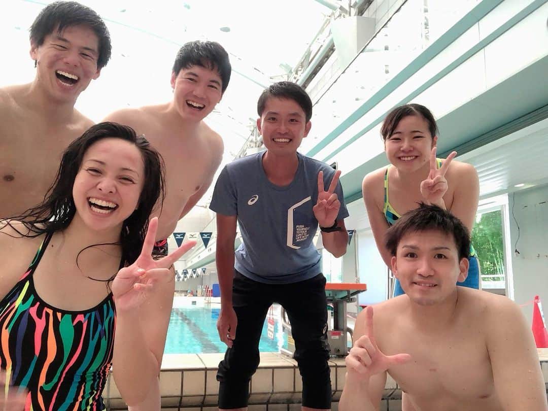 松田志保さんのインスタグラム写真 - (松田志保Instagram)「＊ このまえ！奥村さん @masaki1990m に来てもらいました👏🏻✨ サプライズやったから力も立子もめっちゃびっくりして喜んでくれて、志保さん嬉しかった🥺笑 感覚も泳ぎも覚醒したなー👌🏻 わたしもまた来てほしいから、第2回企画します！ね！😎  @wonderyears_swim 💛 @funkita.jp 🧡  #finswimming #swimming #athlete #wonderyears_swim #funkitajp #funkita #lovefunkita #funkettes #roadtobest #フィンスイミング #水泳 #プール #アスリート #ワンダーイヤーズ #ファンキタ #日本代表 #世界でメダルを獲るまであきらめない #roadtoWG #tobemyself」8月15日 22時28分 - 527shiho