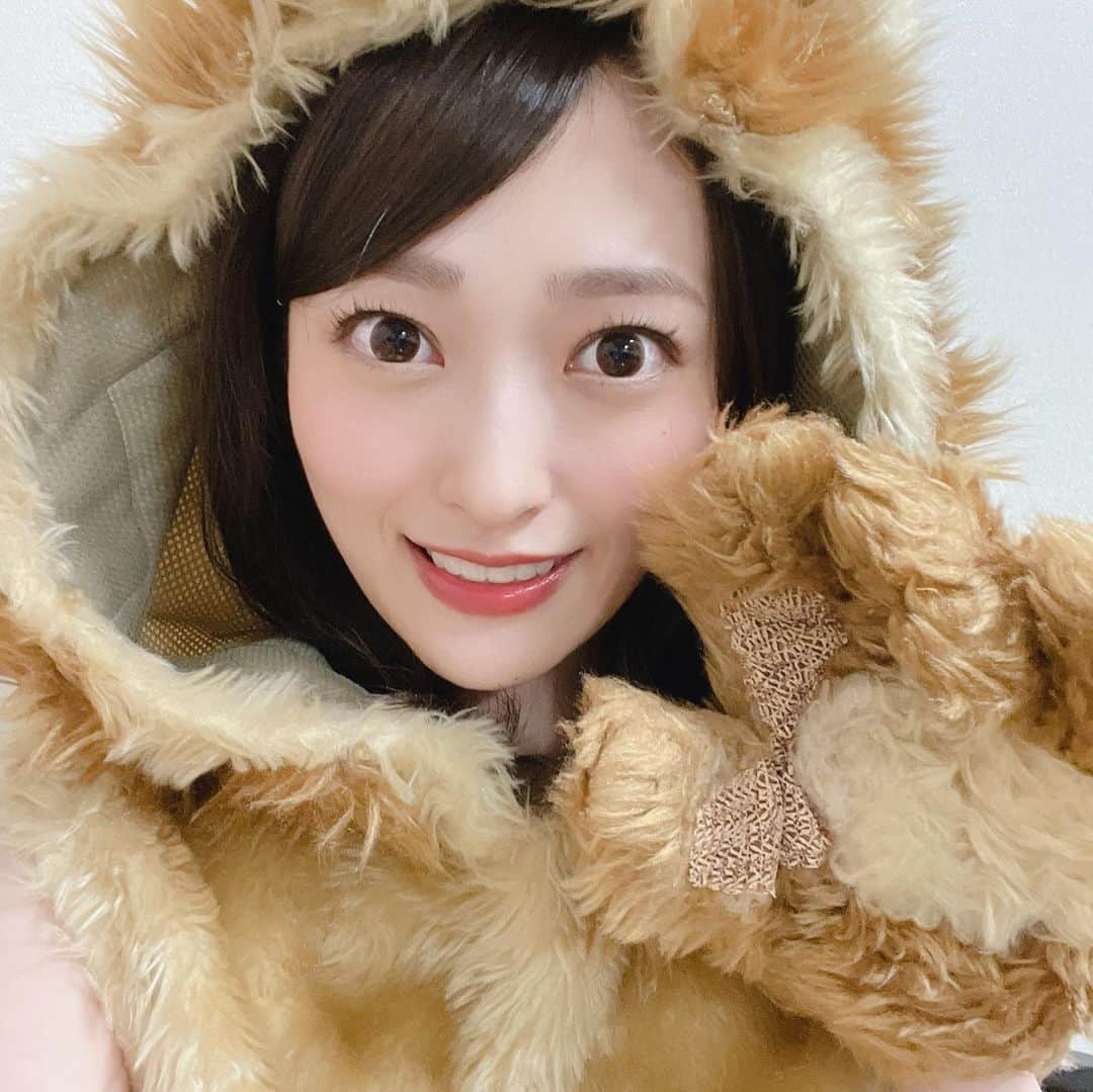 三秋里歩（小谷里歩）さんのインスタグラム写真 - (三秋里歩（小谷里歩）Instagram)「. ガオガオガオガオ🦁 こんな可愛い衣装着るのは人生最後だと思うので一生分の写真撮りました🤣💛 . . . #白間美瑠卒業コンサート #雨の動物園」8月15日 23時39分 - ripopo_824