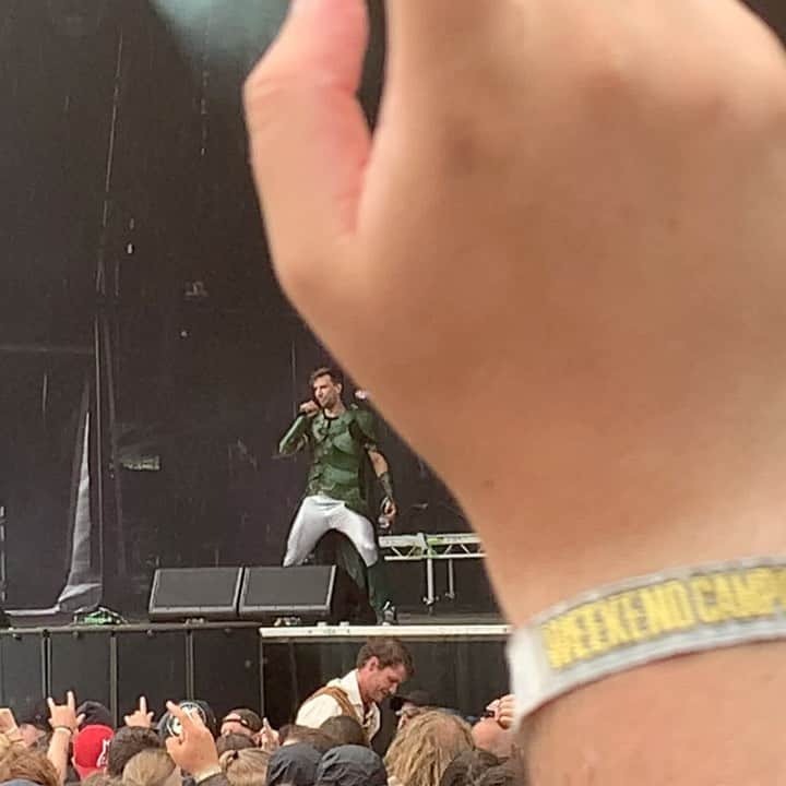 のインスタグラム：「WHAT IS HAPPENING @gloryhammerofficial」