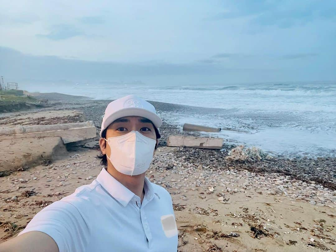 ソン・スンホンさんのインスタグラム写真 - (ソン・スンホンInstagram)「🌊🌊🌊」8月16日 14時56分 - songseungheon1005