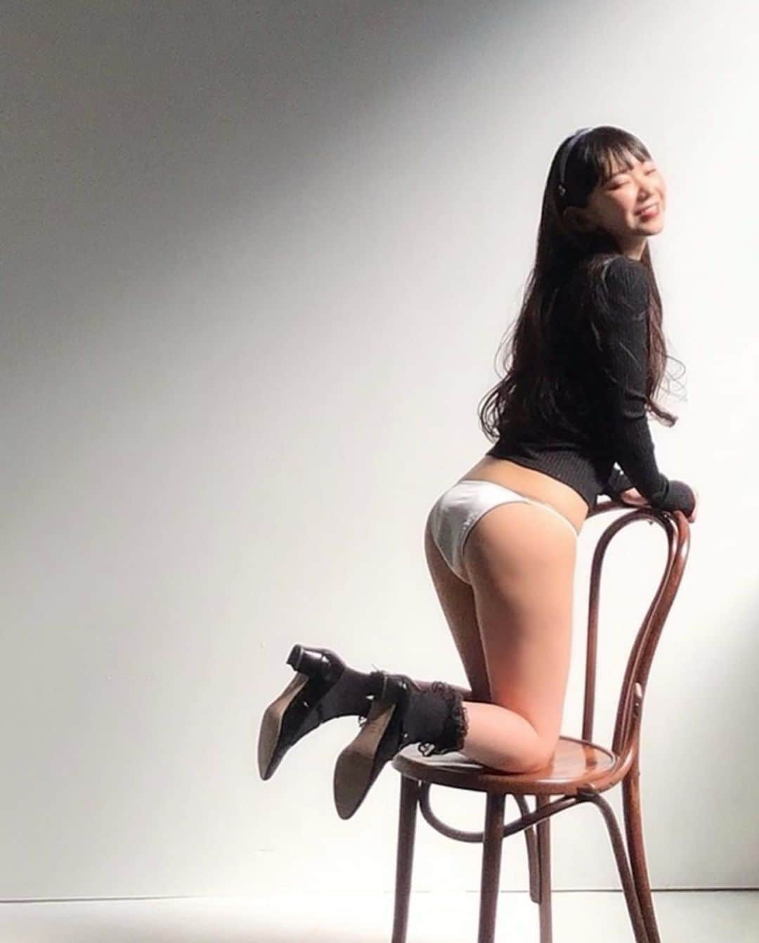 長澤茉里奈さんのインスタグラム写真 - (長澤茉里奈Instagram)「おは尻🍑 #goodmorning」8月16日 7時26分 - marinanagasawa1008