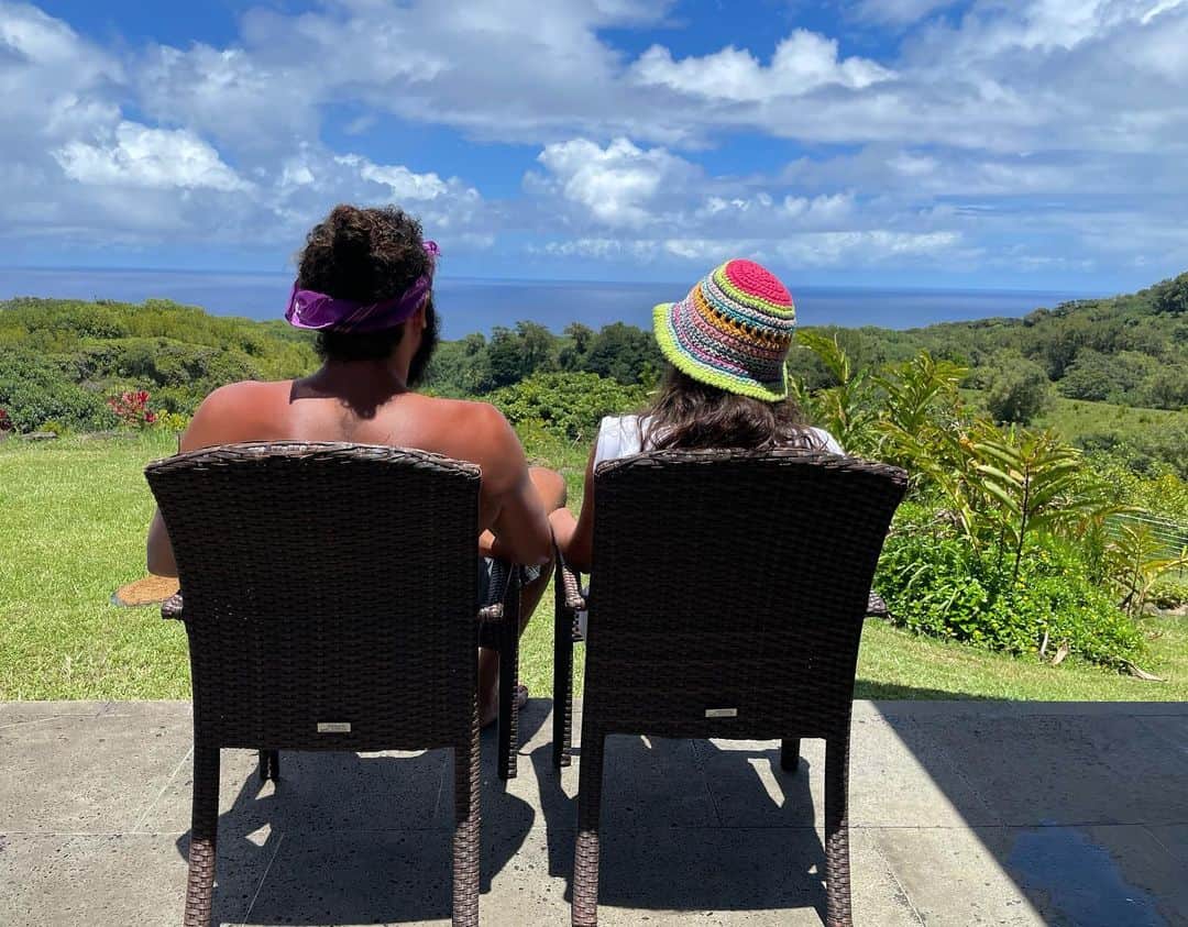 ライス・リベイロのインスタグラム：「Home 💚☀️🌴🌊☘️🍃」
