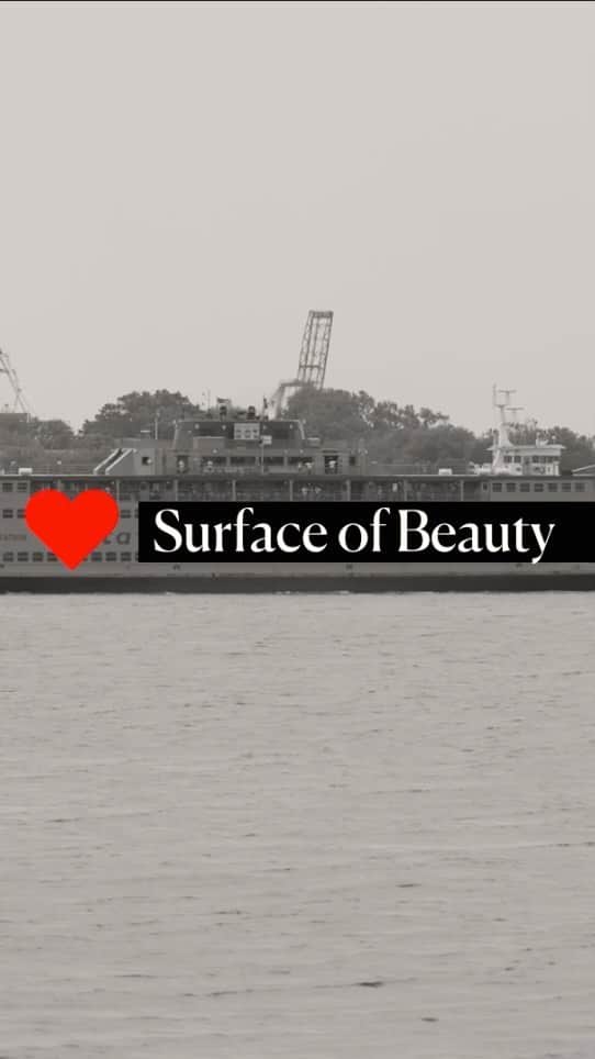 barneysnyofficialのインスタグラム：「@surfaceofbeauty found her career and calling from the murals in Bushwick and continues to draw inspiration every day from the local art. #Barneys❤️sNewYork Mural and location at @fengsway」