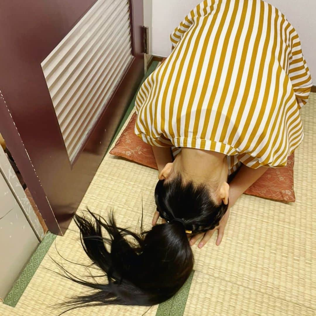 白鳥玉季さんのインスタグラム写真 - (白鳥玉季Instagram)「8/16(月)　よる10時〜 NHK「世界四大化計画〜Mr.ザッハトルテの野望〜」出演します🧐  ぜひぜひ見てさい〜🙏✨ とっても面白かったよ〜🤭  #白鳥玉季 　#世界四大化計画 #nhk」8月16日 13時33分 - shiratori_tamaki