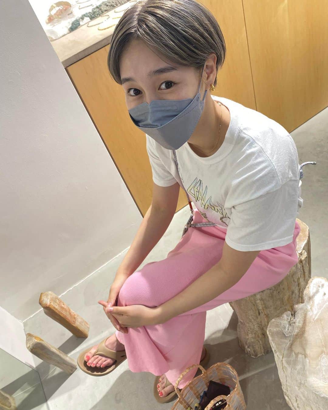 宮崎早織のインスタグラム：「髪色明るくしたよ💓💓💓」