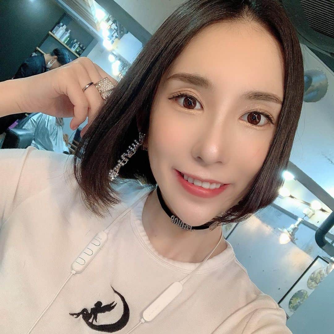 人妻av女優 舞原聖さんのインスタグラム写真 - (舞原聖Instagram)「おかえりショートボブ . . . #AV女優 #セクシー女優 #人妻 #粉我  #请多多关照 #팔로미 #팔로우미 #오오티디 #패션 #wife #milf #mature #japanese #japanesewife  #asian #jav #followｍe #newhair #hairstyle ...