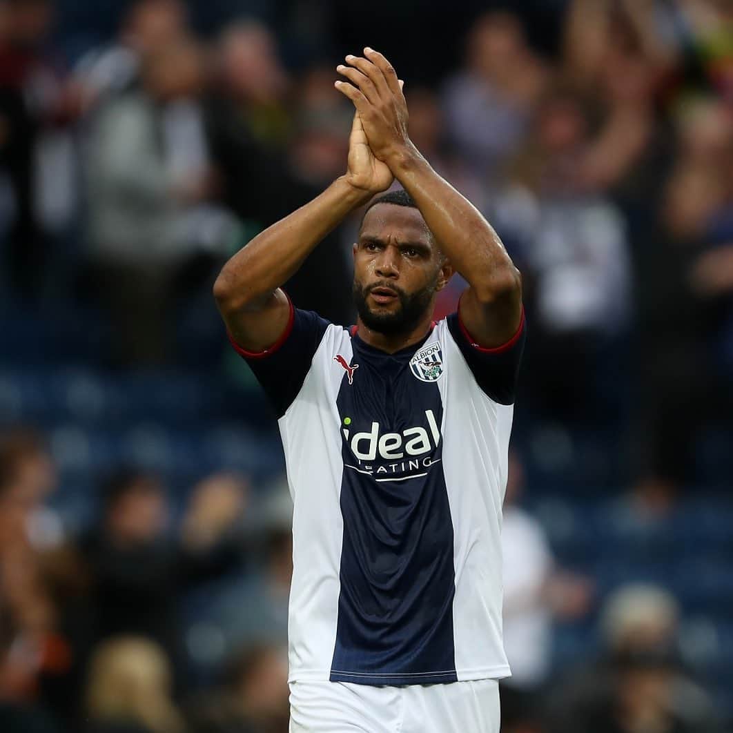 マット・フィリップスのインスタグラム：「We keep building together #baggies」