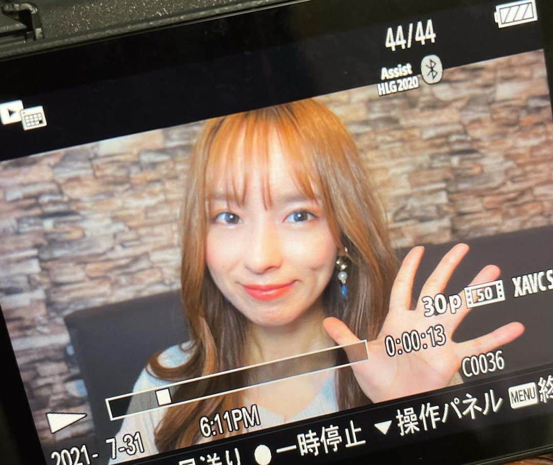 ぽこのインスタグラム：「ナツ美YouTubeチャンネル再始動しました！ 動画はプロフィール欄から是非！見てくれると嬉しいです✨ 既に見てくれた皆さんありがとう😭✨  次の動画は明日か明後日にアップ予定なので宜しくね🥳 マスク撮影の裏側です☺️」