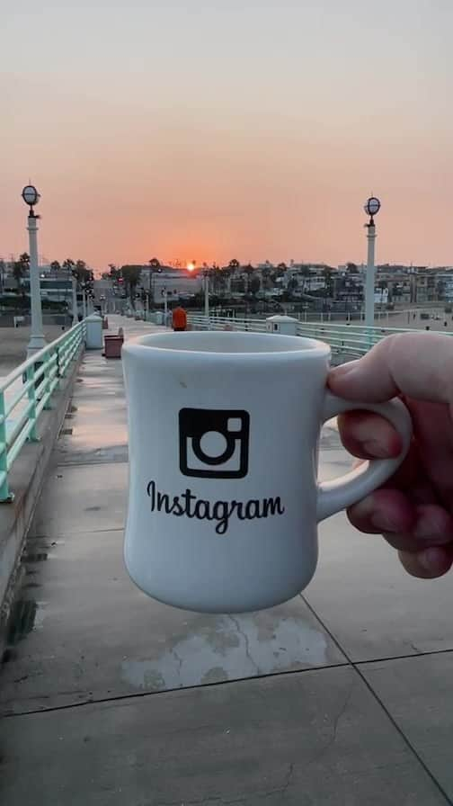 Pete Halvorsenのインスタグラム：「Quick cup of coffee from MB」