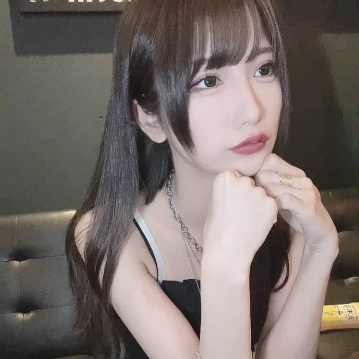 のインスタグラム：「かわいい  ・ ・ ・  #角色扮演 #일상룩 #데일리룩 #데일리룩코디 #패션 #오오티디 #옷스타그램 #셀카 #얼스타그램 #水着 #グラビア #ランジェリー」