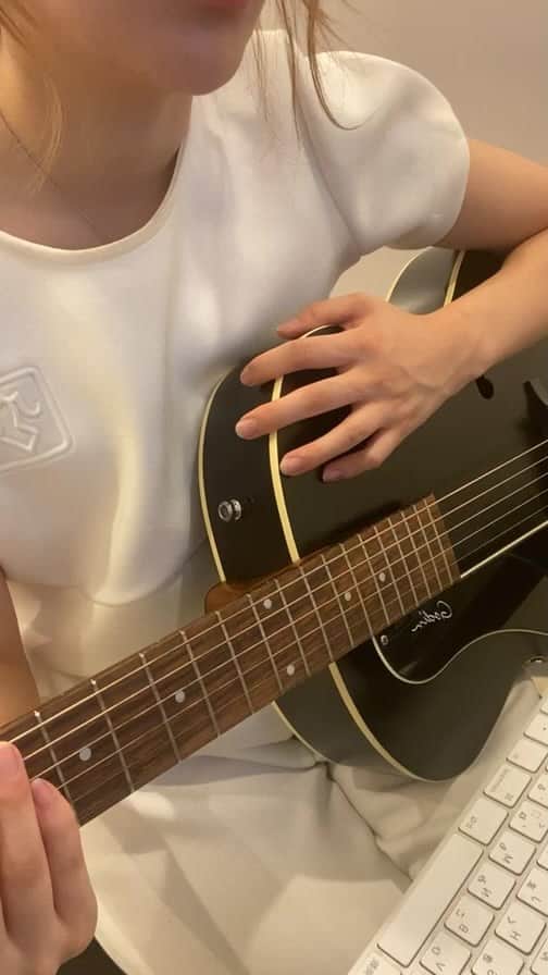 辻愛沙子のインスタグラム：「羊文学のマヨイガを歌いました。」