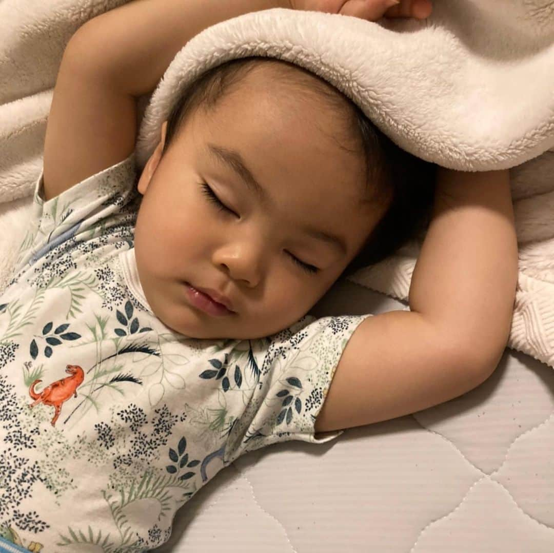 湯浅洋さんのインスタグラム写真 - (湯浅洋Instagram)「可愛い💕 美味しいw おやすみ😴 #まご #grandson」8月17日 3時33分 - 164yuasa