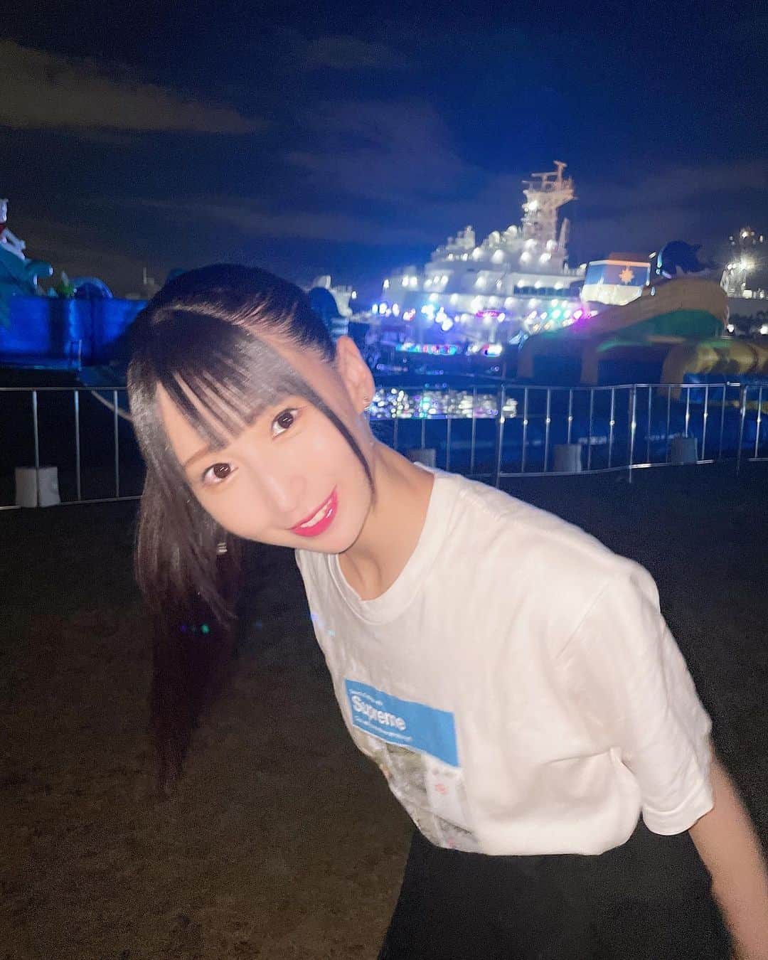 谷麻由里さんのインスタグラム写真 - (谷麻由里Instagram)「溺れるくらい愛してよ❤️‍🔥  #夜 #野外フェス #プール #名古屋 #ライオンドーム #名古屋港 #名古屋港水族館 #ポニーテール」8月17日 17時33分 - mayusamatokeiyaku