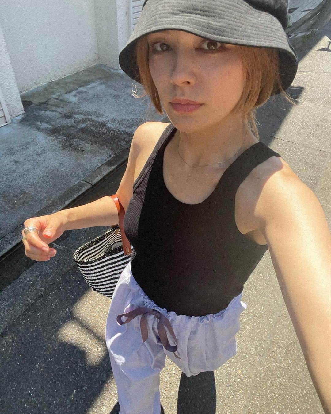 ステファニーのインスタグラム：「🍇💜 髪の毛ショート風。」