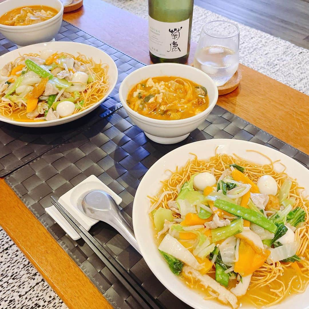 葉月里緒奈さんのインスタグラム写真 - (葉月里緒奈Instagram)「麺以外食べたいものが思い浮かばない。 #おうちごはん #夕ご飯#白ワインと共に#シャルドネアンウッデッド #菊鹿#麺好き#麺スタグラム#麺すたぐらむ #かた焼きそば #あんかけ焼きそば #スンデュブ #rionahazuki」8月17日 11時15分 - riona_hazuki