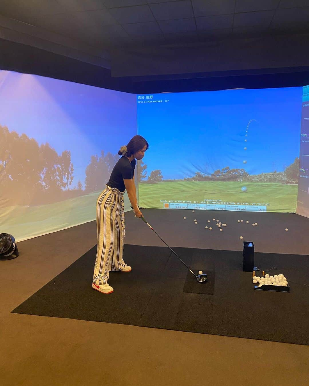 佐野真彩さんのインスタグラム写真 - (佐野真彩Instagram)「ゴルフのお話⛳️ キャロウェイ【EPIC】の新しいクラブを試打してきました🏌️‍♀️ マーベリックを使うようになって、目標だった100ギリをした去年🥳🙌  今回更に飛距離が伸びるよ！とオススメしていただき試してきました。  新しいEPICは、球がつかまりやすく飛距離が楽に出ます😆 スライスになりがちなのですが、クラブでなりづらく調整してもらって✨ 早くコースで試してみたいです☺️ EPICのイメージカラーのグリーンもカッコ良いですね。  話が変わって最近の美容のお話。 気に入って定期購入している炭酸パック🧖‍♀️ なかなかこんなふわふわの炭酸ってない気がします。 お肌にのせたら熱くなって、顔のくすみが取れる☺️！  詳しくはストーリーのハイライトに載せているので見てみてくださいね💘  #みどりのキャロウェイ　#エピック　#キャロウェイ女子　#ゴルフ女子 #epic #炭酸パック　#美容好きな人と繋がりたい #美肌ケア #美肌　#ユレイル」8月17日 14時07分 - sano.maya