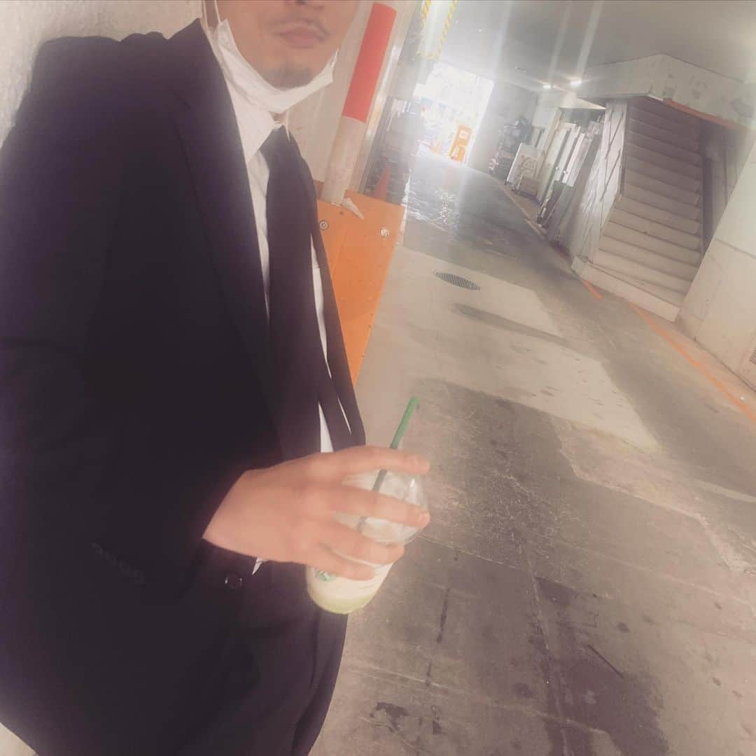 LiLyのインスタグラム：「弟と抹茶フラペ🌿  #mybabybro  #iloveyou」