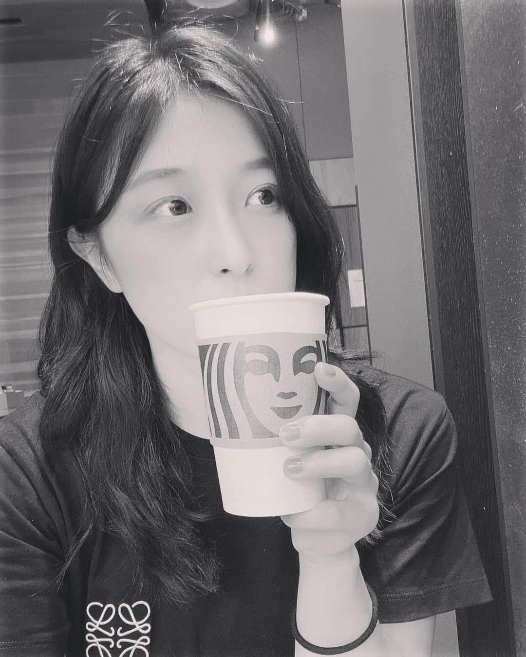 緒方ありささんのインスタグラム写真 - (緒方ありさInstagram)「低気圧🥱どうにか眠気覚ましにコーヒー☕️  2日間の現場が無事に終わって、次の台本いただきに。  #役者　#女優　 #緒方ありさ　#写真好きな人と繋がりたい  #30代　#ポートレート撮影　#写真集  #随手拍  #旅遊攝影 #拍攝　#寫真　 #攝影師　#互惠 #拍照　#台灣攝影師 #人像摄影　#攝影日常」8月17日 16時34分 - arisa_ogata