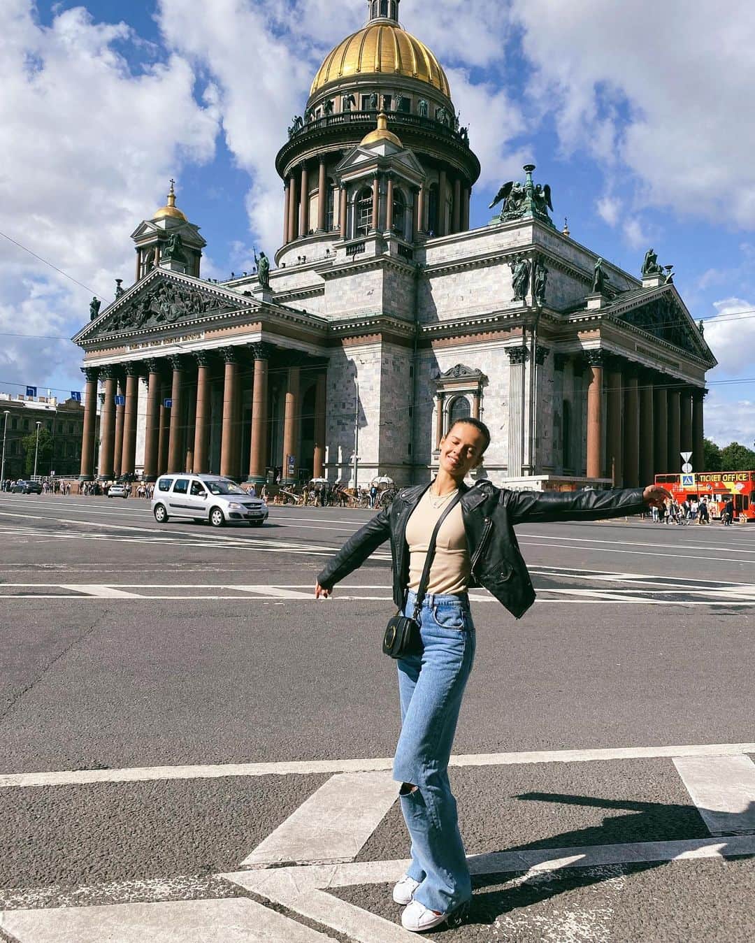 エカテリーナ・セレズネワさんのインスタグラム写真 - (エカテリーナ・セレズネワInstagram)「Это была просто невероятно душевная и весёлая поездка!🥰 Девочки, вы у меня лучшие!❤️ Олич, @zavyalova1 спасибо, что вырвалась проводить нас😘」8月18日 4時01分 - seleznevaaa