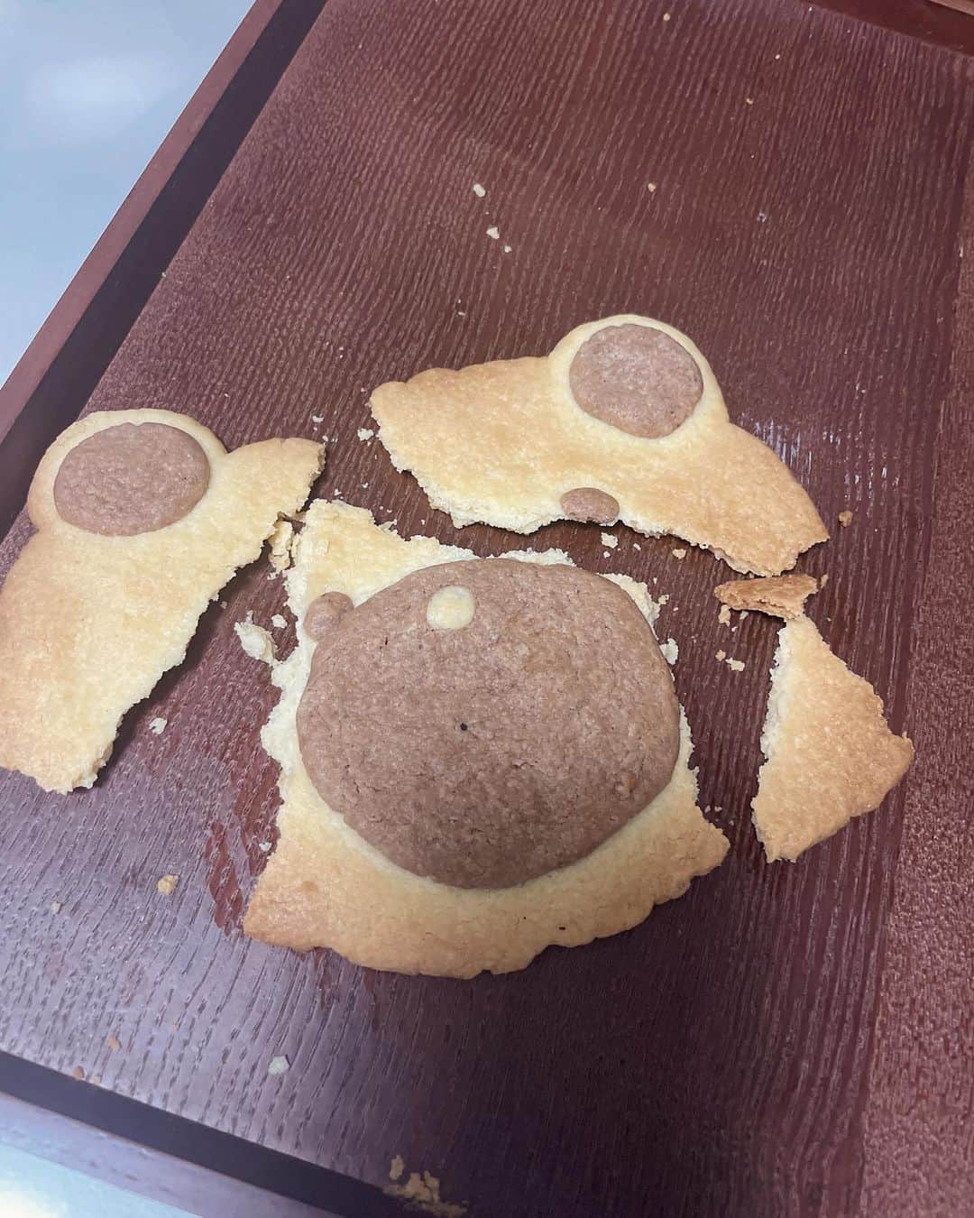 安部若菜さんのインスタグラム写真 - (安部若菜Instagram)「くまさんクッキー作った！落とした！  #クッキー #お菓子作り」8月17日 23時55分 - _wakapon_