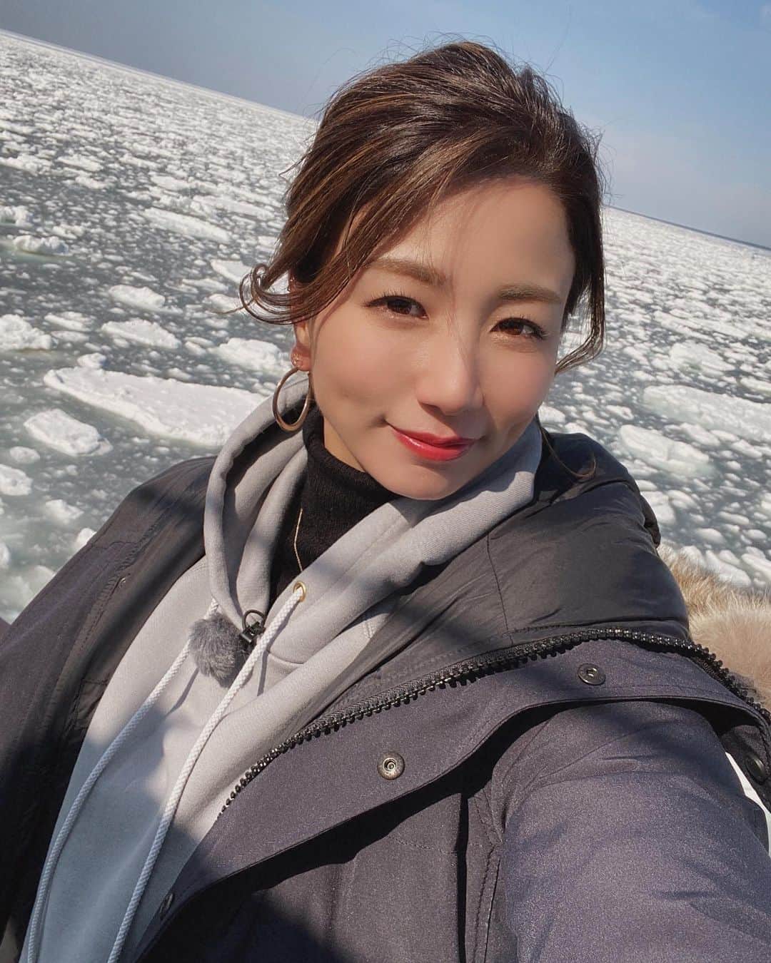 青木愛 青木愛さんのインスタグラム写真 - (青木愛Instagram)「8月21日(土)11時〜 『青木愛・流氷オホーツクを行く！』に出演します🐶 ⁡  紋別で素晴らしい体験をしてきました🧊🧊🧊 ⁡ BSテレ東です♡ ⁡ お時間ありましたら、是非ご覧ください💋」8月18日 22時06分 -  aiaoki_official