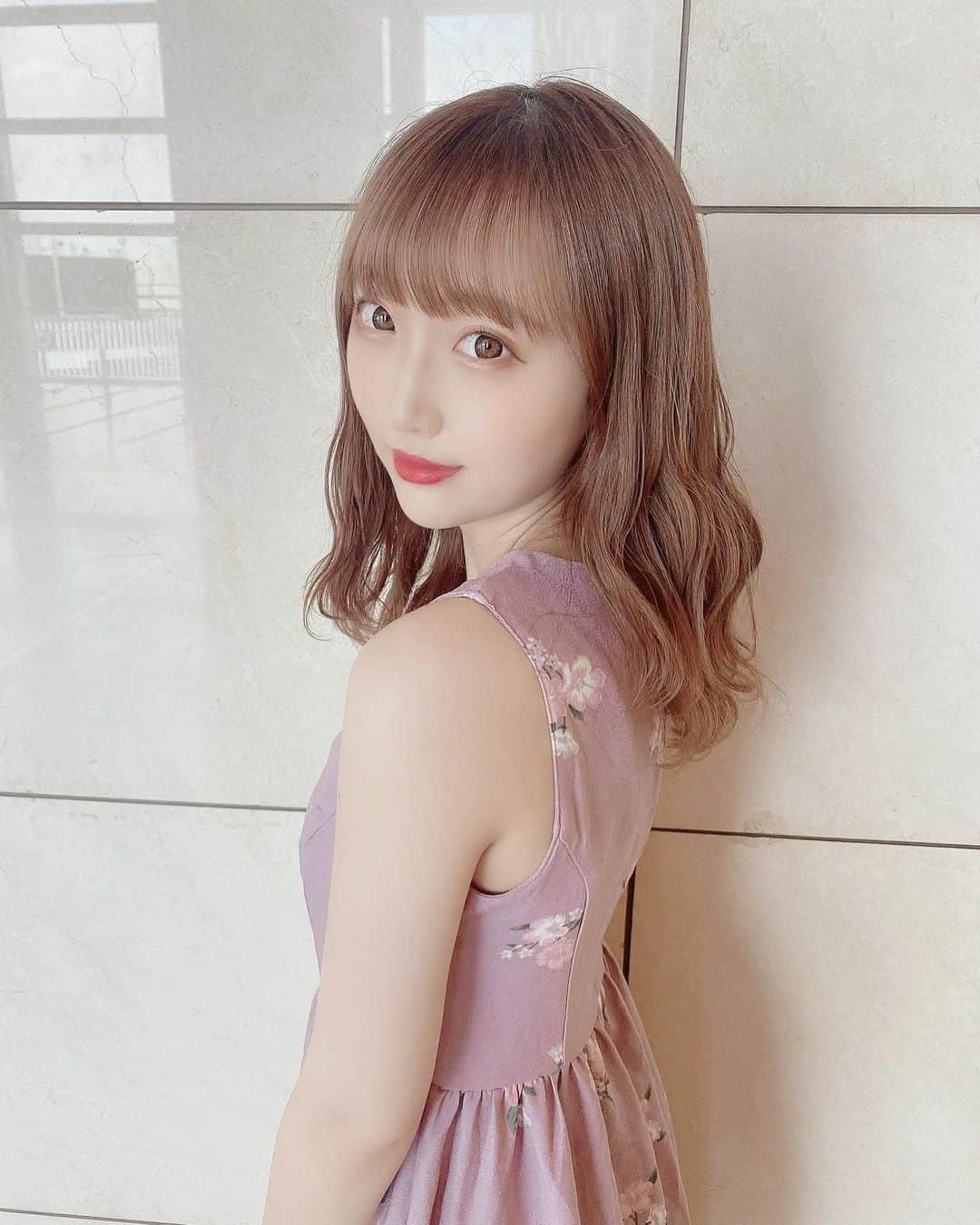 星野麻里愛さんのインスタグラム写真 - (星野麻里愛Instagram)「きょうもお疲れ様でした🌷  #ミディアムヘア#ミディアムヘアアレンジ#ウェーブ巻き  #ピンクワンピース#ワンピース　 #名古屋サロンモデル#名古屋サロモ#サロンモデル」8月18日 22時38分 - maria.pink28