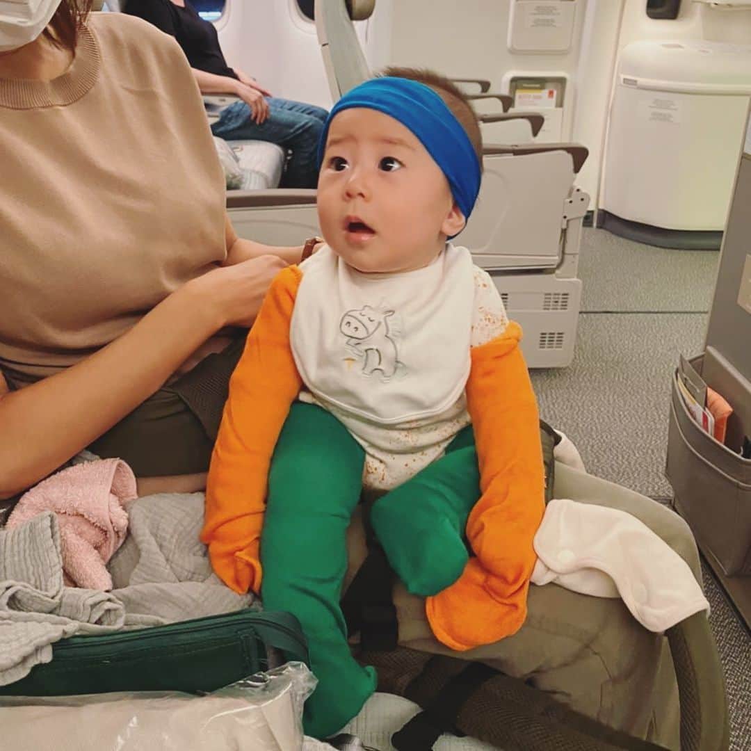 小泉里子のインスタグラム：「さーて、ドバイに帰りましょ。  息子も私も風邪を引き、予定してた旅行も行けなかったけど、家族に会えたし、いとことも遊んだし、何より日本にいるだけで最高でした。」