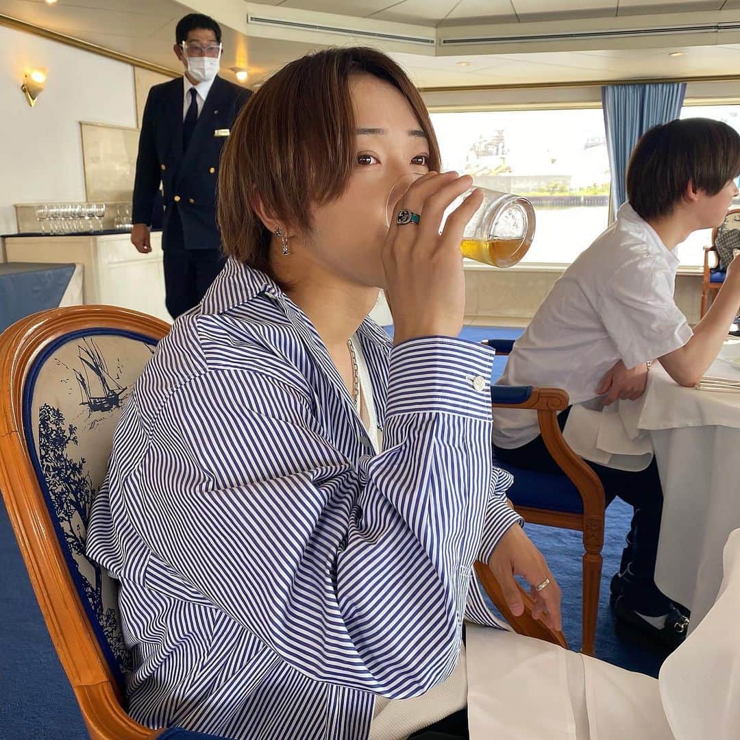 椚三波斗さんのインスタグラム写真 - (椚三波斗Instagram)「船酔いばけもん、」8月18日 19時37分 - 9bic_minato