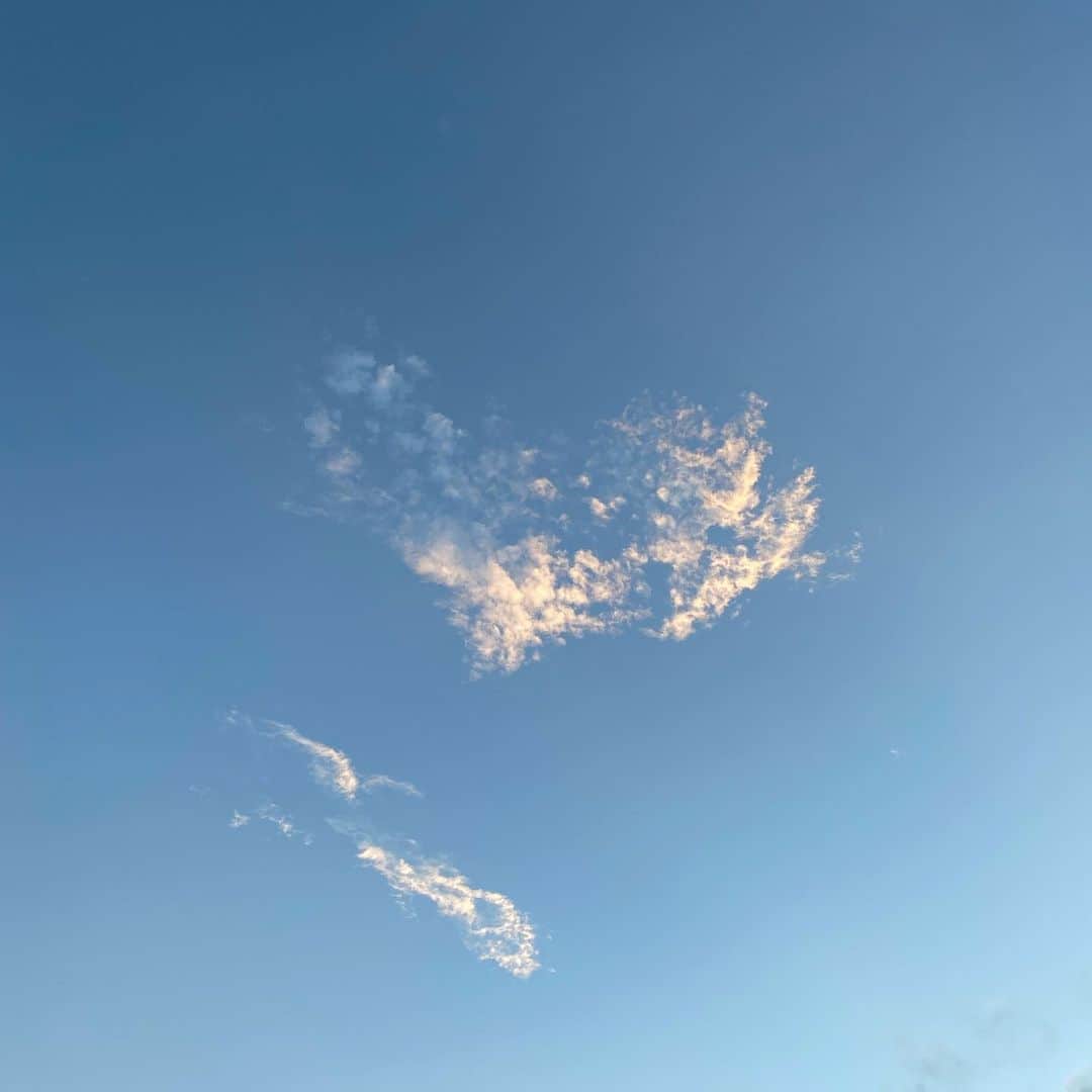 のインスタグラム：「ハートマークの雲見つけました！ 皆さんハッピーにお過ごしください！」