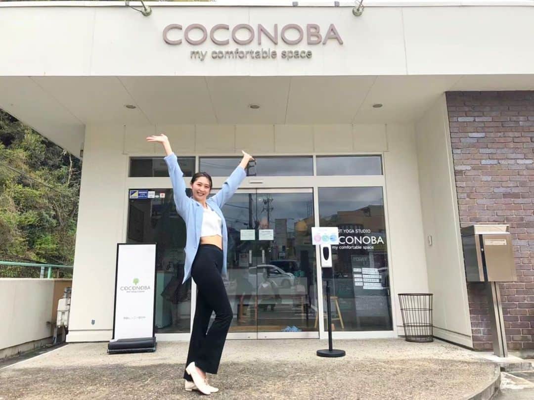 ときさんのインスタグラム写真 - (ときInstagram)「@coconoba.m_yoga スタッフの皆さんと📸🌱  また行きたいです😘 ありがとうございました🙌🌷  #神戸 #ホットヨガ #hotyoga #ヨガスタジオ #coconoba」8月18日 21時15分 - toki_ringomusume
