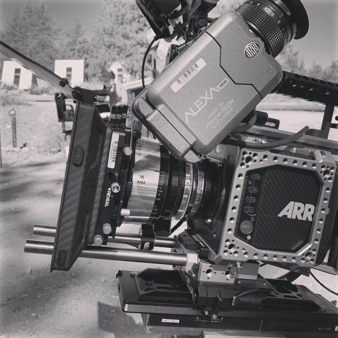 サン・カンさんのインスタグラム写真 - (サン・カンInstagram)「“Walk with the dreamers, the believers, the courageous, the cheerful, the planners, the doers, the successful people with their heads in the clouds and their feet on the ground.”Wilfred Peterson -  thank you @shakyshiversofficial cast and crew for an amazing first week.」8月19日 3時13分 - sungkangsta