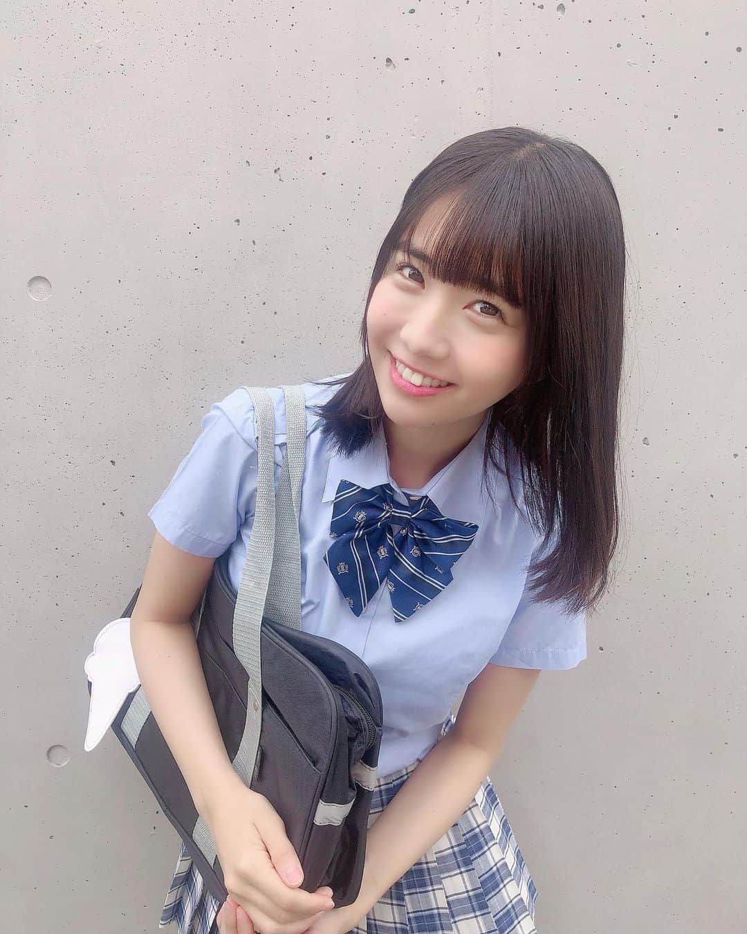天羽希純のインスタグラム：「おーい！学校一緒にいくよ！！  #コスプレ #cosplay  #japanesegirl #可愛い女の子 #グラビア #gravure #グラドル #アイドル #Japaneseidol #撮影会 #撮影会モデル #被写体 #太もも #フェチ #制服 #JK」
