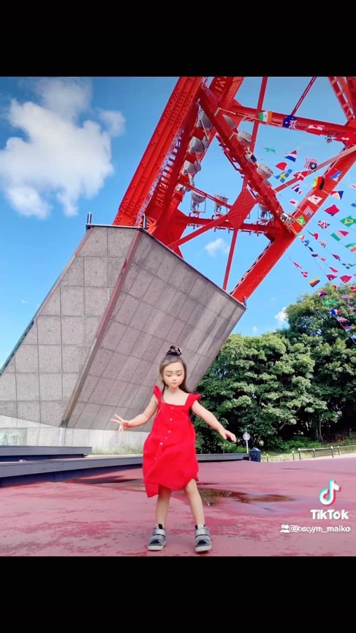 &mのインスタグラム：「🗼🧜‍♀️🎡 2歳児の夏休み🤍  #2y10m #プリンセス  #夏休み #東京タワー🗼  #水遊び  #princess」