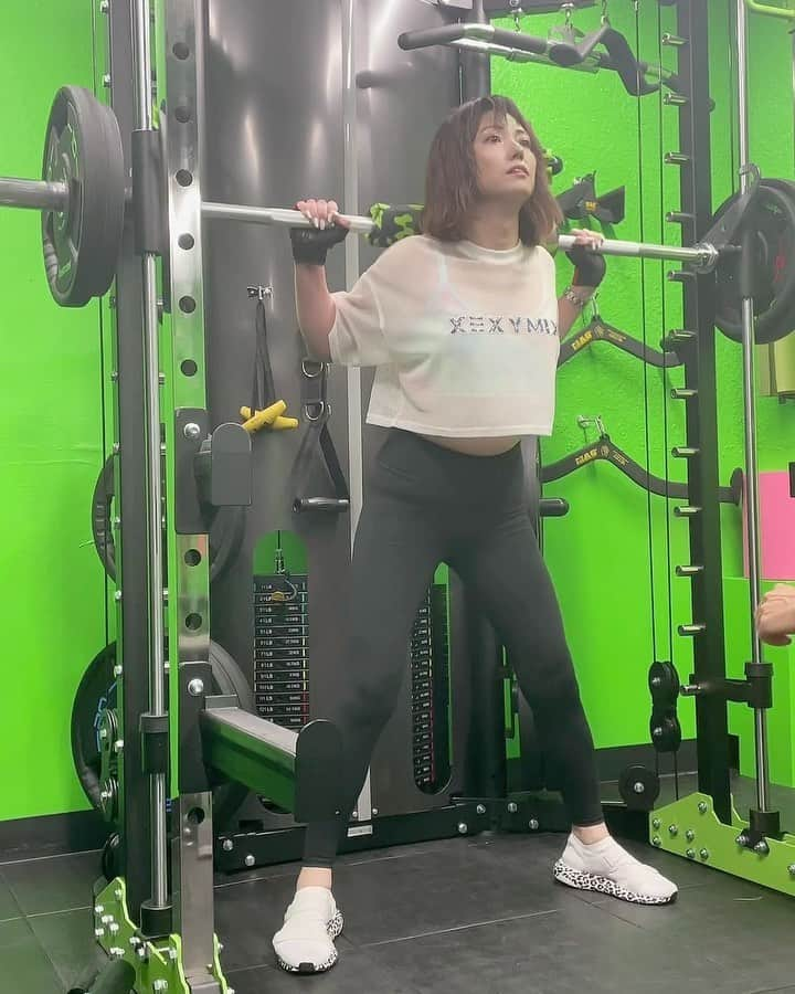 甘乃つばき（吉瀬菜々子）のインスタグラム：「強化トレーニング🏋️‍♀️ ・ #筋トレ #筋トレ女子 #workout #ワークアウト #美尻 #桃尻 #美ボディ #ボディライン #アウトライン #ボディメイク #ボディメイク女子 #みのりんレギンス #minomomo #minomomoレギンス #ゼクシィミックス #xexymix  #xexymix_jp  #lowmel式コンディショニング #lowmel #ssa #bbj」