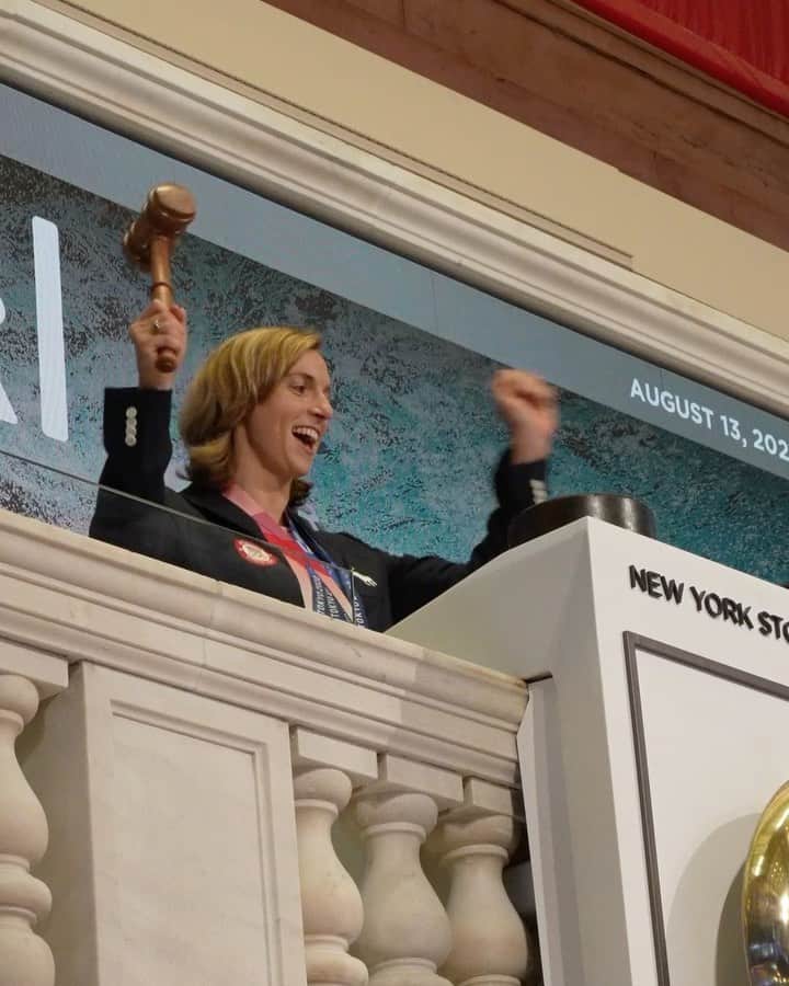 のインスタグラム：「A look back at some good times in NYC last week! 🥰🍎🗽🌇  🎥: @jermcohen」