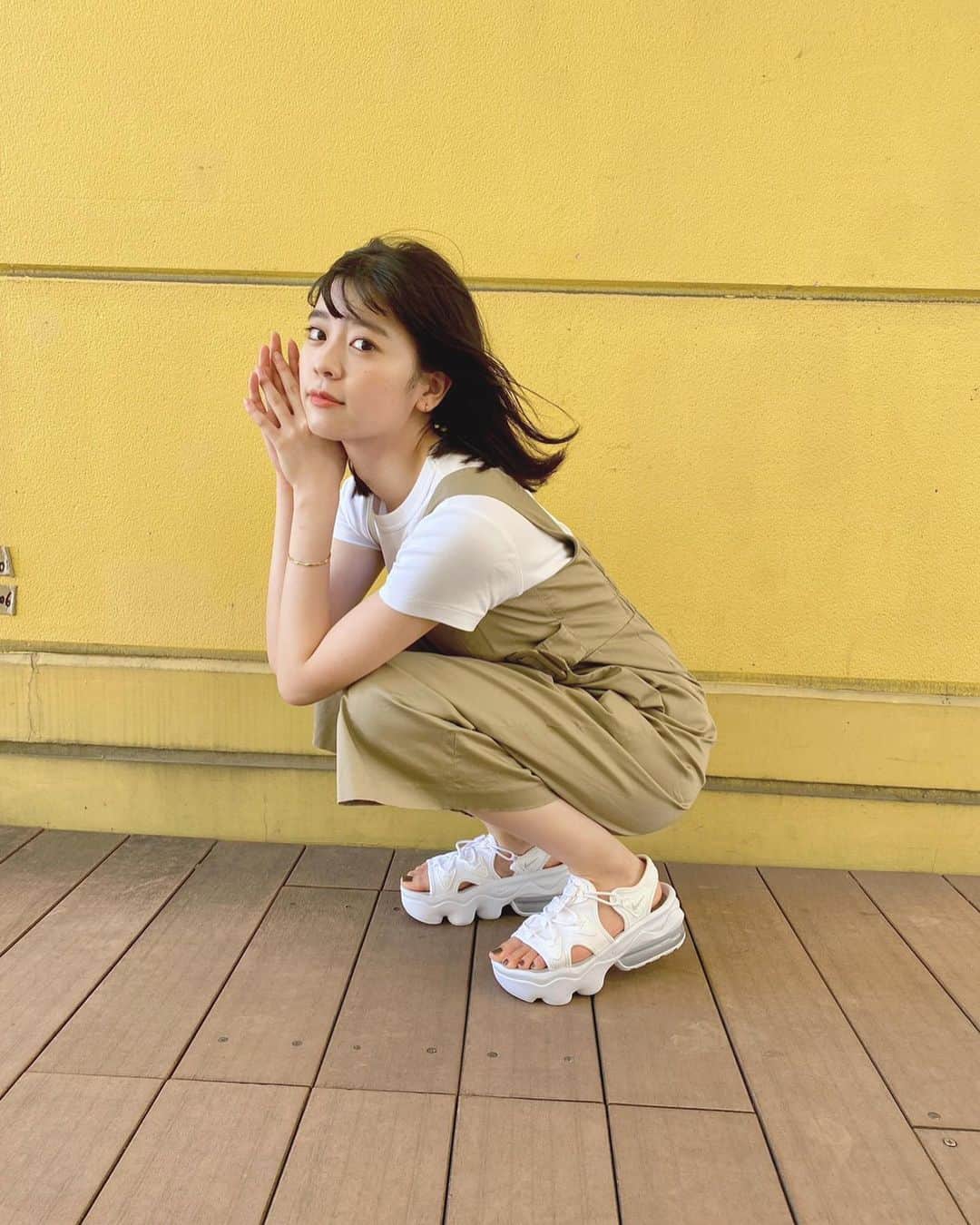 坂井仁香さんのインスタグラム写真 - (坂井仁香Instagram)「たまにはボーイッシュなのも着たくなる👬❤️ 今日はラフにゆるーいコーデよ😆  #私服」8月19日 19時46分 - hitoka_sakai_official