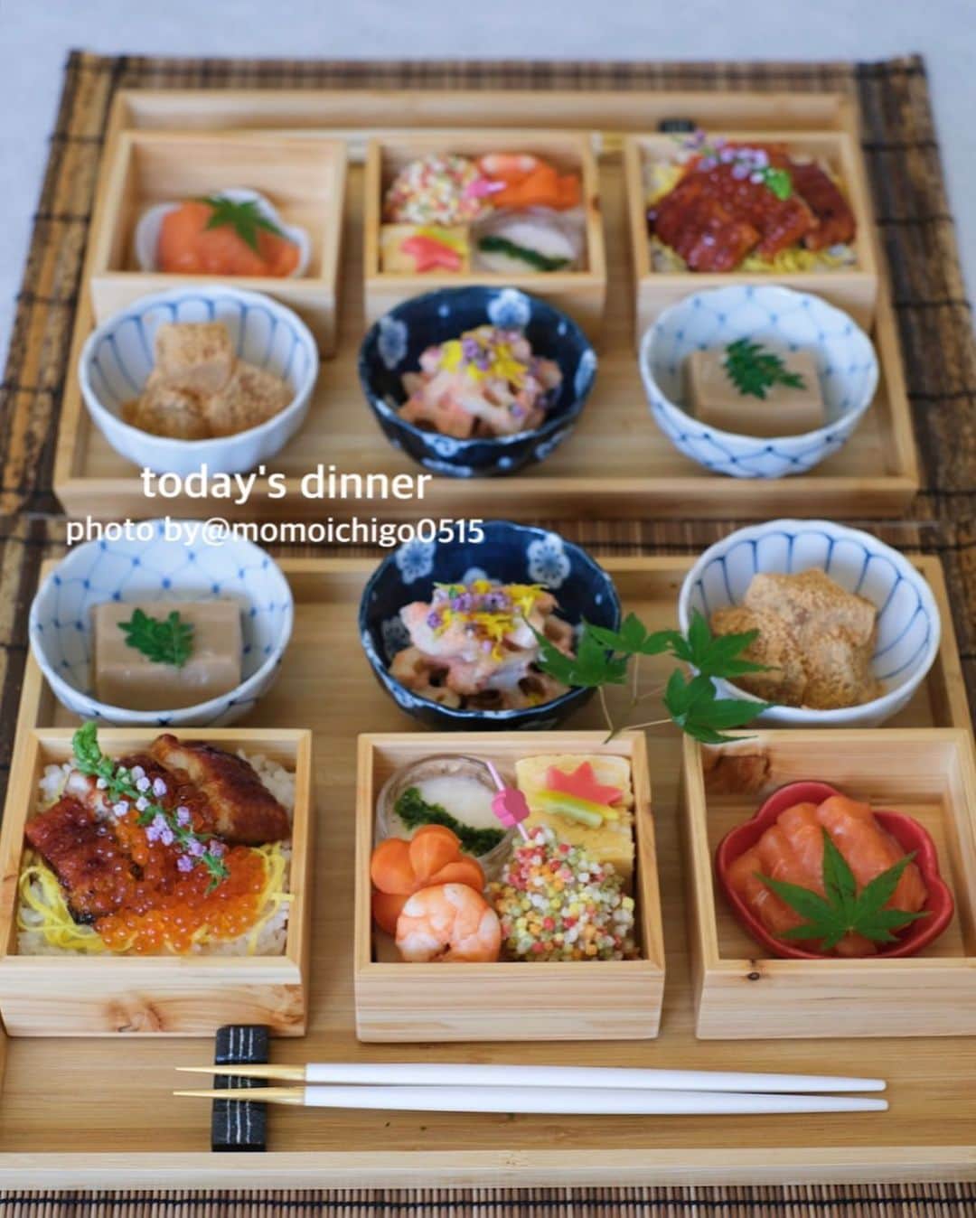YASUKO TAKESUEのインスタグラム：「. こんばんは🥰💕. ミニ三段重で晩ごはん✨✨ . . ☑️鰻重イクラ乗せ ☑️出汁巻 ☑️とろろ ☑️海老と人参と高野豆腐の含め煮 ☑️海老とお豆腐のぶぶあられ揚げ ☑️サーモンお造り ☑️胡麻豆腐 ☑️蓮根明太マヨ ☑️わらびもち . . . 鰻が食べた過ぎて…😆💕💕. 鰻って ほんっとに美味しくて大好物です😁👍💕 . . 今日も大阪はよく雨が降りました😢  いつになったら すっきり雨が上がって お天気よくなるのかな〜😢 . 毎日天気予報見てるけど お天気悪い日は日に日に延びてる…😞😞 . もぉ…雨嫌いです😞⤵️ . . .  #晩ごはん#晩御飯#晩ご飯#夜ごはん#よるごはん#夕食#おうちご飯#うちご飯#おうちご飯lover#おうちご飯記録#食卓#手料理#手作りご飯#料理写真#器好き#器集め#献立#家庭料理#food#foodpic#foodstagram#foodphotography#followme#instagood」