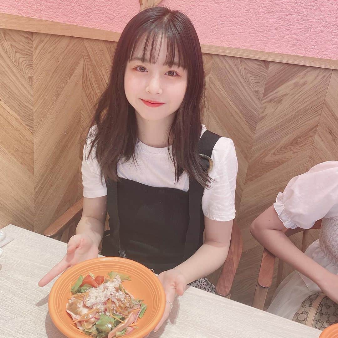 のインスタグラム：「久しぶりで家族とお出かけ楽しすぎた😭💞 #OFFICENOIR#福岡#モデル事務所#福岡モデル事務所#ティーンズモデル#中学生#中学生コーデ#中学生モデル#かわいい#おしゃれ##ootd#instagood#moldiv#follwme #showroom#tagsforlike#ダンス#ロングヘア#potd#jc#jc2#TT#Popteen芸能部#Popteen#トップティーンズ」