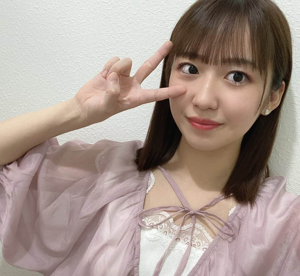 野中美希さんのインスタグラム写真 - (野中美希Instagram)「新しいお洋服でるんるんです💗 そしてやっとこの髪の毛の長さに慣れてきました☺️ロブ(ロングボブ)ちぇるどうですか？💭 ワンピース→ @grl_official . 1つ前の投稿にたくさんのご意見ありがとうございました！たのしくがんばります✨ . I'm so happy with my new outfit💗 And I'm finally getting used to this hair length ☺️Do you like lob cut (long bob cut) Chel? 💭 dress→GRL . Thanks for all the feedback on my yesterday's post! I'll try my best to make it a fun program✨ . #helloproject#morningmusume21#ロブ#ロブヘア#grl#grlコーデ#ootd#ちぇるコーデ#ピンク#💗」8月19日 20時32分 - miki_nonaka.official